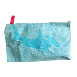 Emirates wildlife amenity kit pouch - shark (sealed)